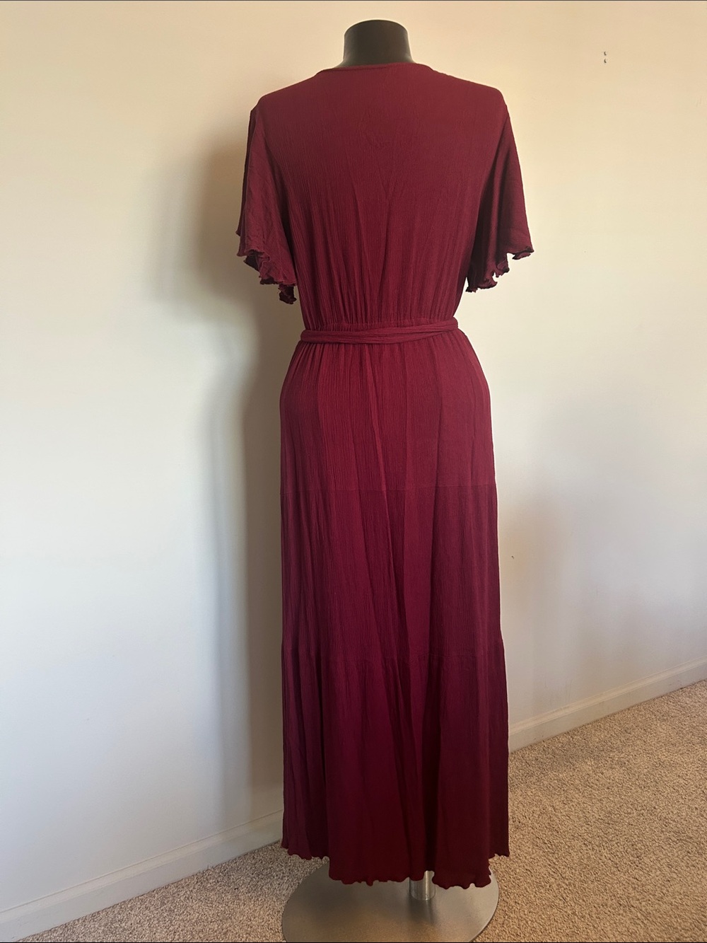 Flutter sleeve maxi dress in burgundy soft crinkle viscose, sz M EUC - Picture 5 of 6